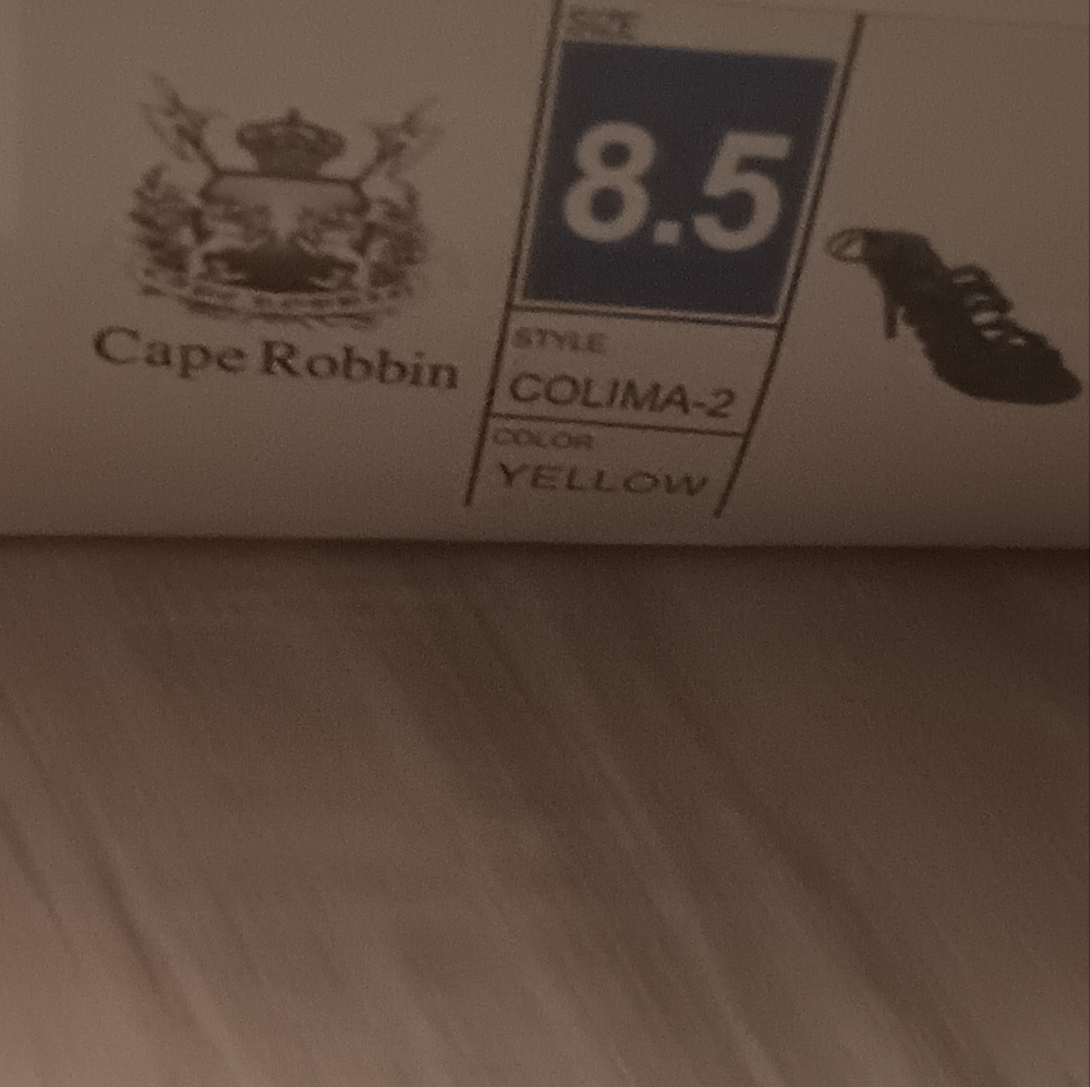 Cape Robbin Heels - Picture 10 of 10